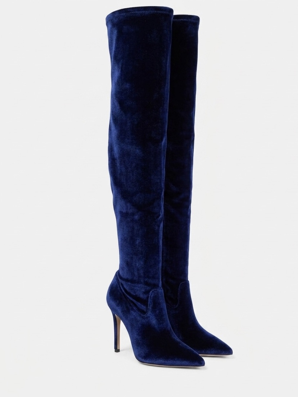 NIB MANOLO BLAHNIK
Pascalarehi 105 velvet over-the-knee boots Size 36